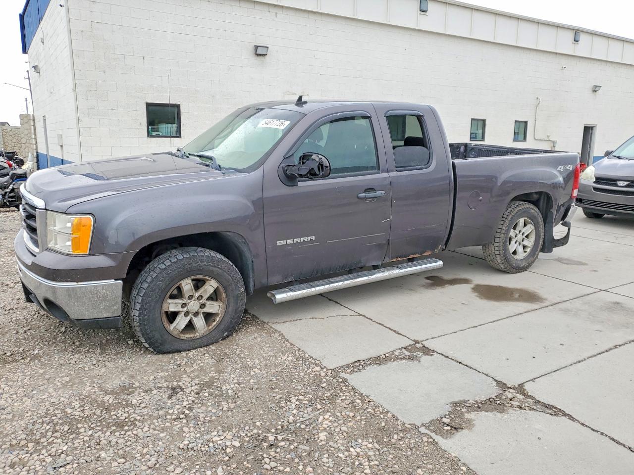 Salvage GMC Sierra Image