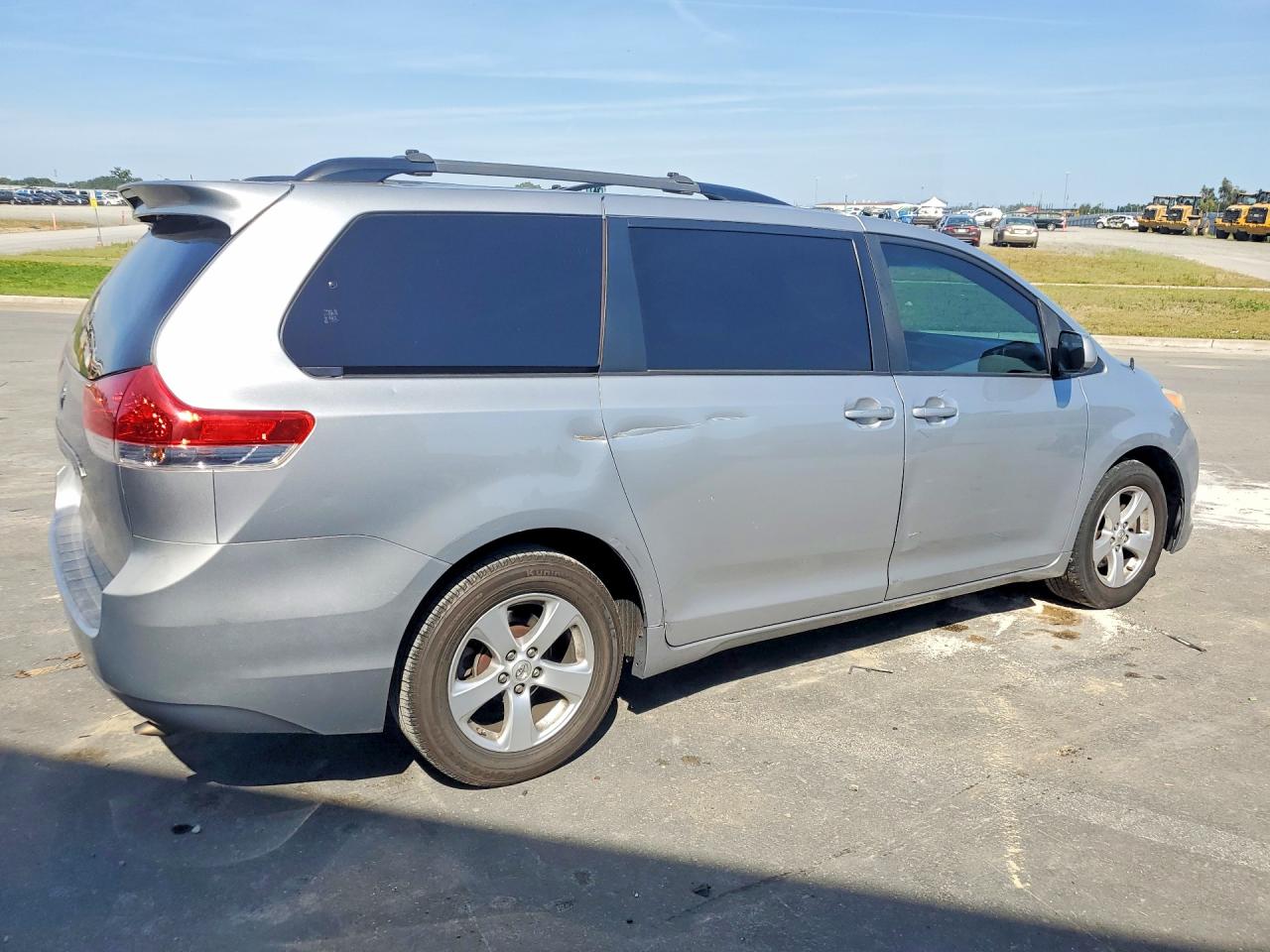 Toyota Sienna Le