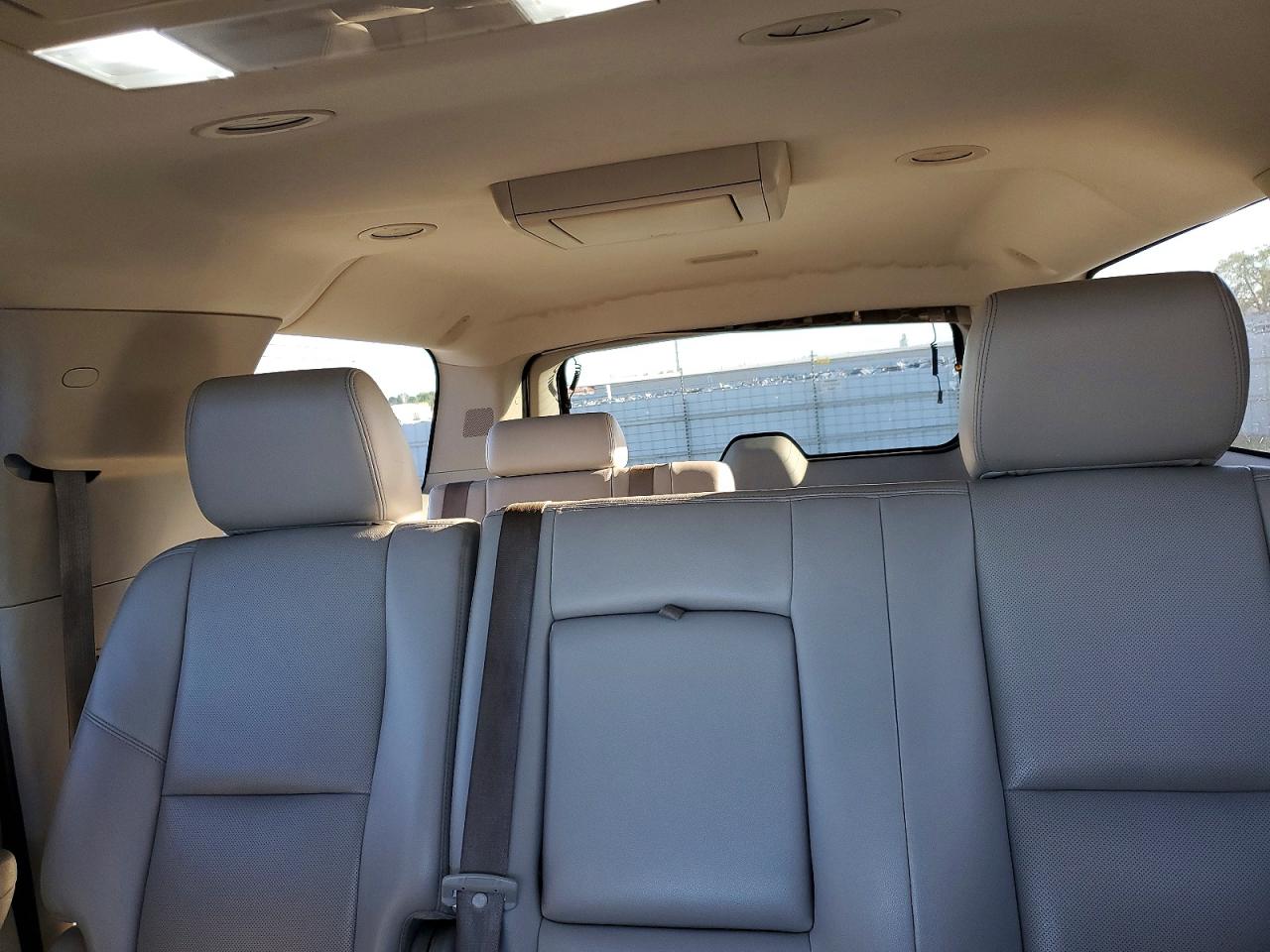 Chevrolet Suburban K1500 Ltz