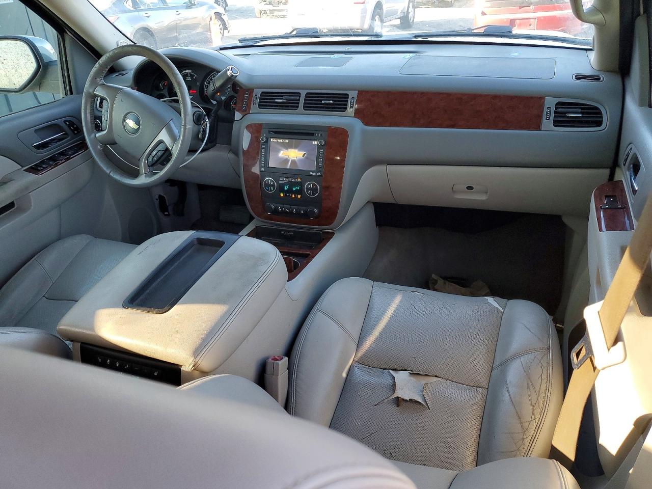 Chevrolet Suburban K1500 Ltz