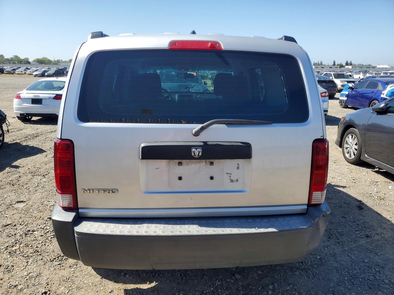 Dodge Nitro Sxt