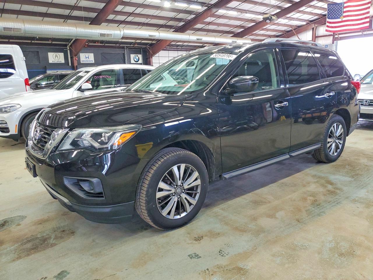 Nissan Pathfinder S