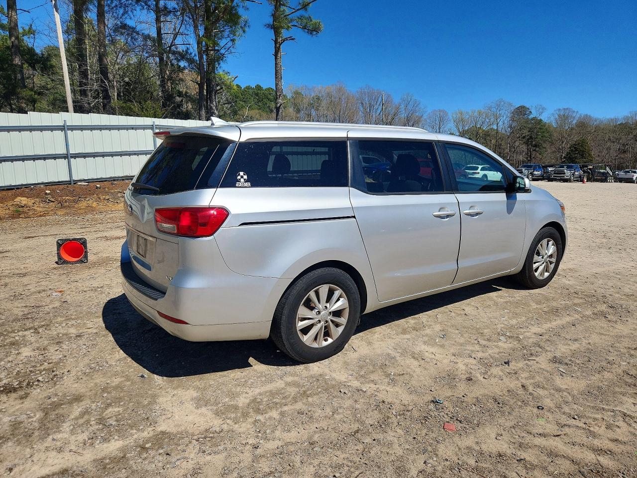 Kia Sedona Lx