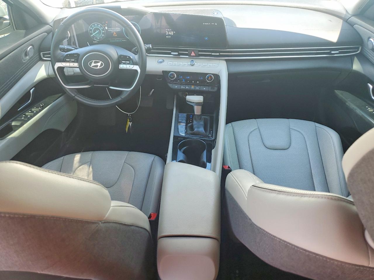 Hyundai ELANTRA Limited