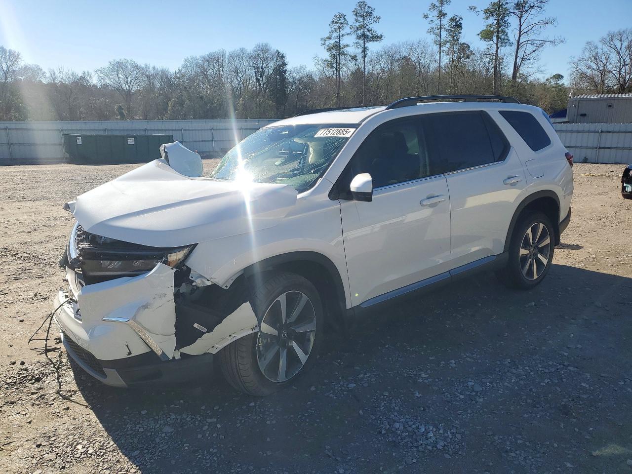 Salvage Honda Pilot Image