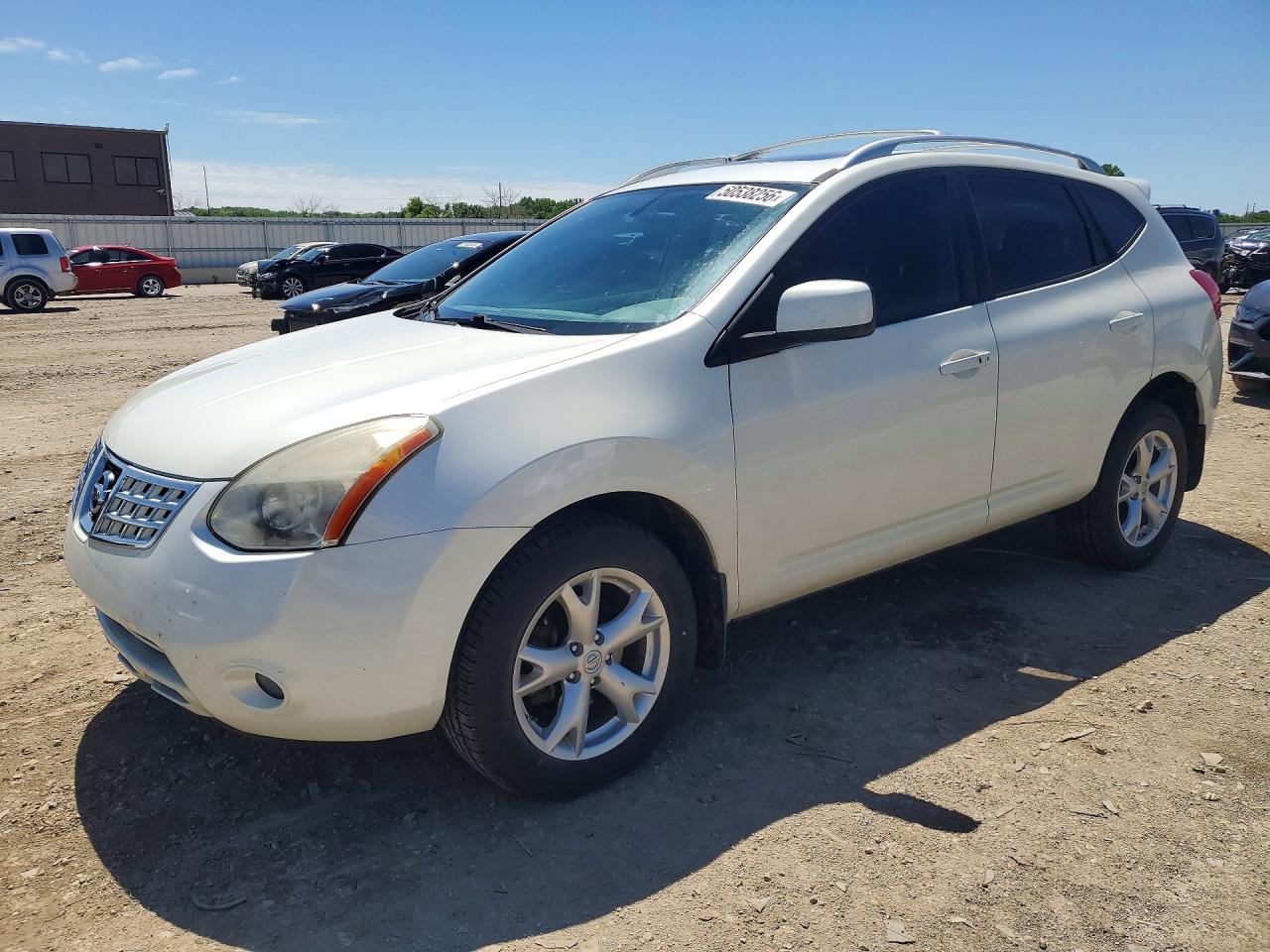 Salvage Nissan Rogue Image