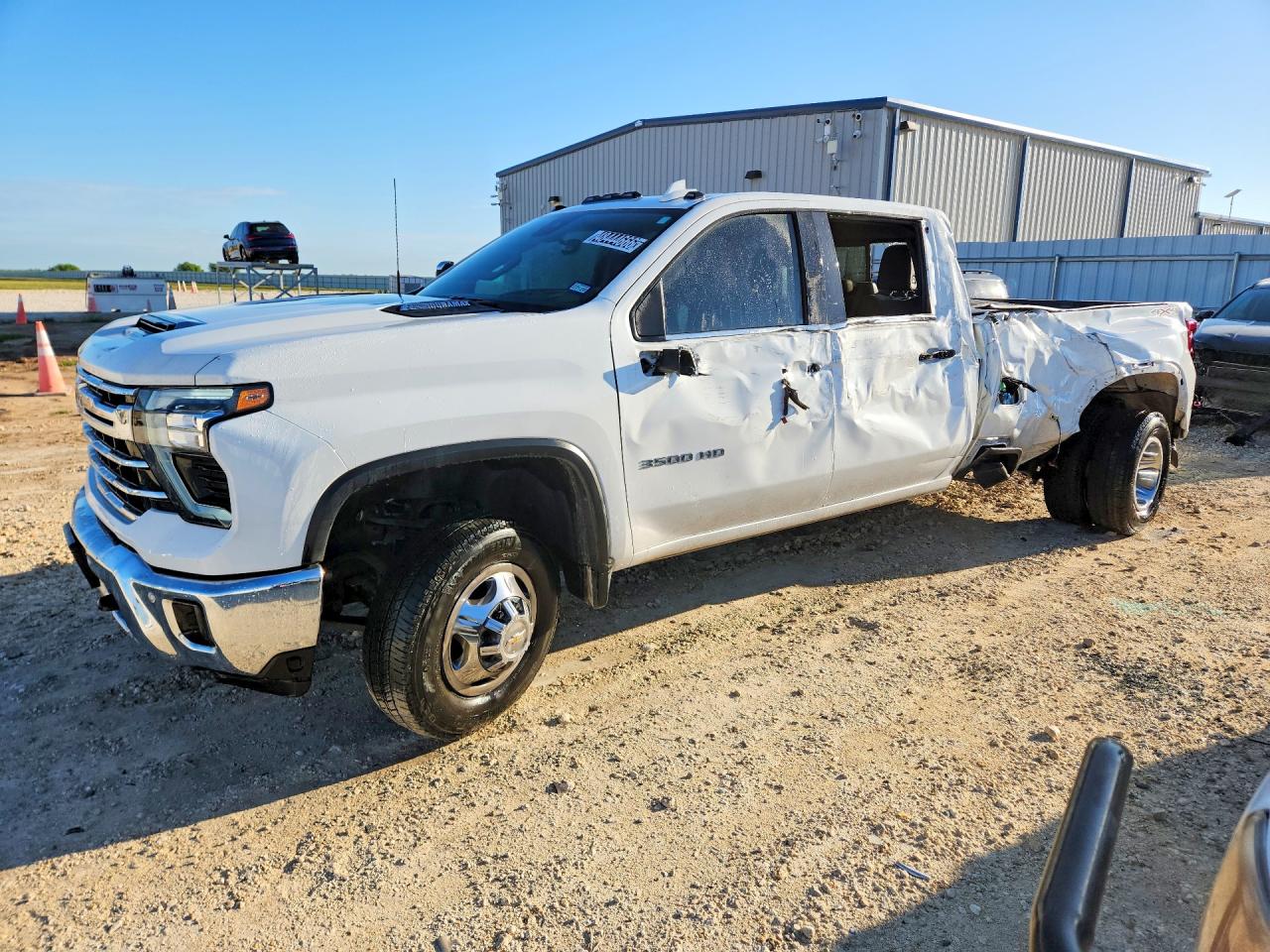 Salvage Chevrolet Silverado Image