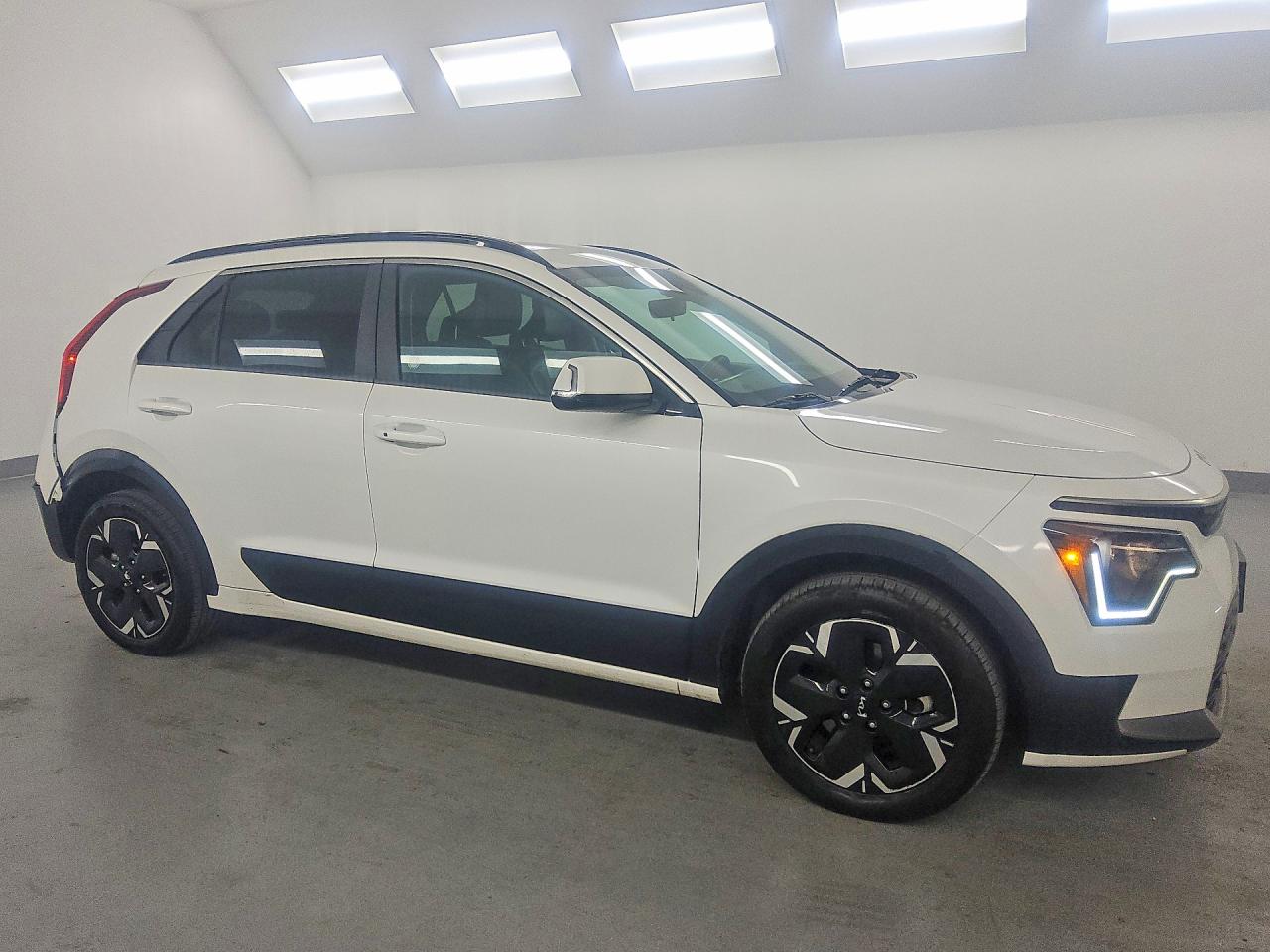 Kia Other Wind