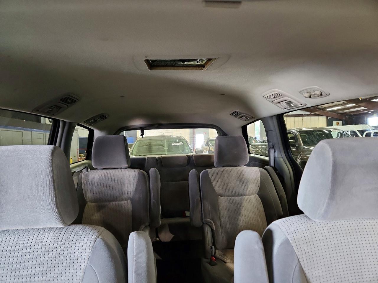 Toyota Sienna Le 7-passenger