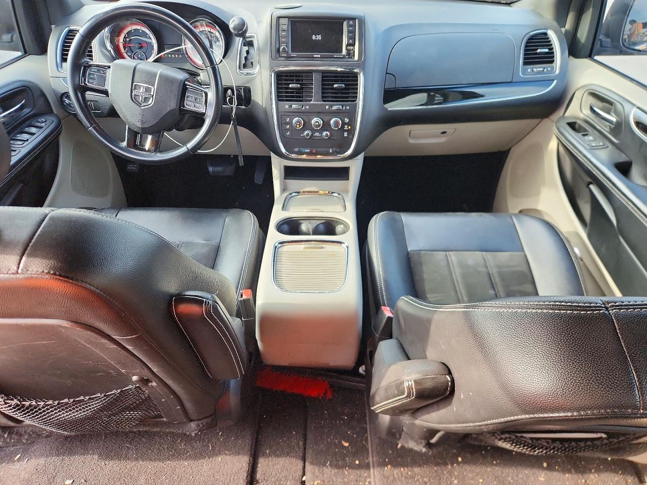 Dodge Caravan Sxt