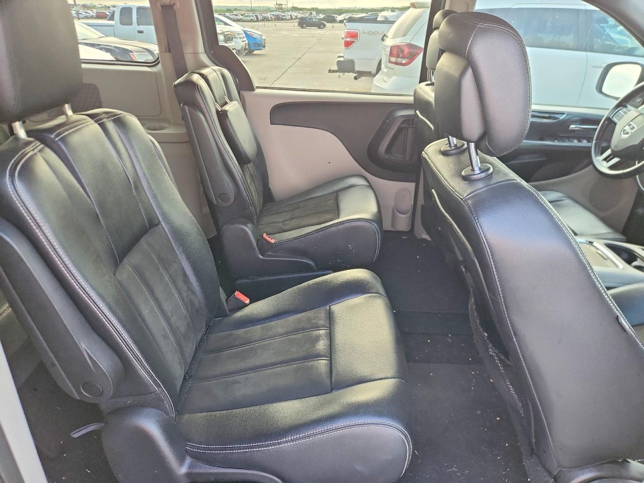 Dodge Caravan Sxt