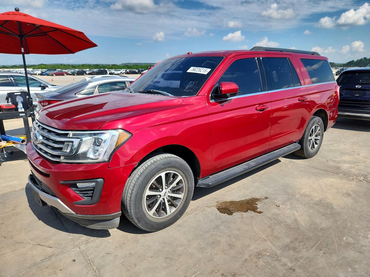 Salvage Ford Expedition Image