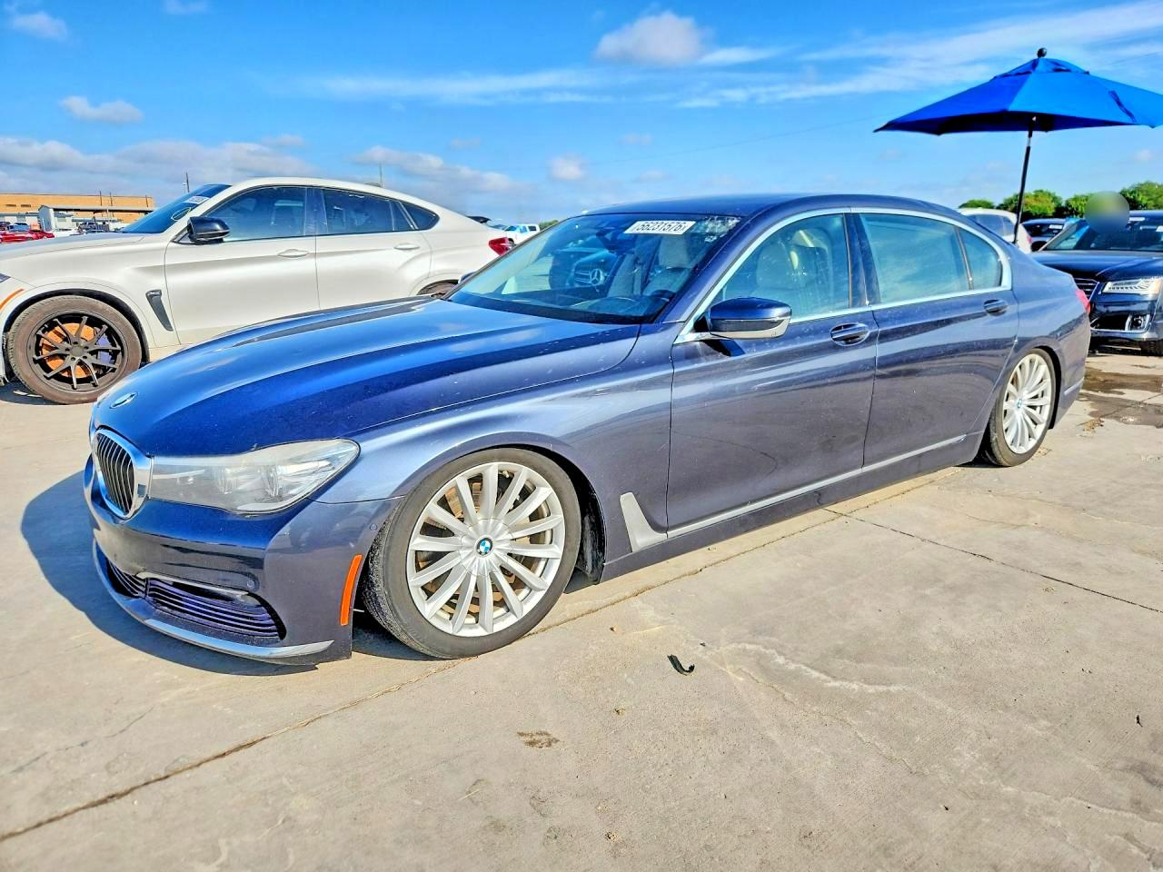 Salvage BMW 7 Series Image