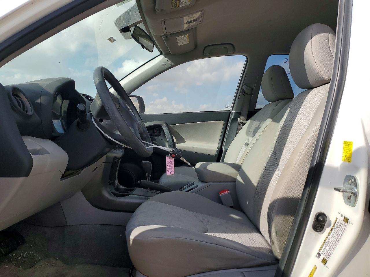 Toyota RAV4 Base