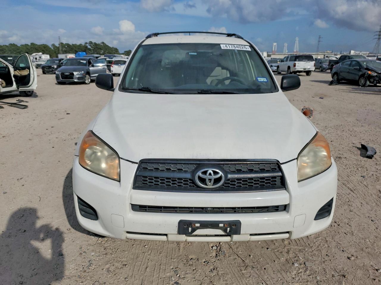 Toyota RAV4 Base