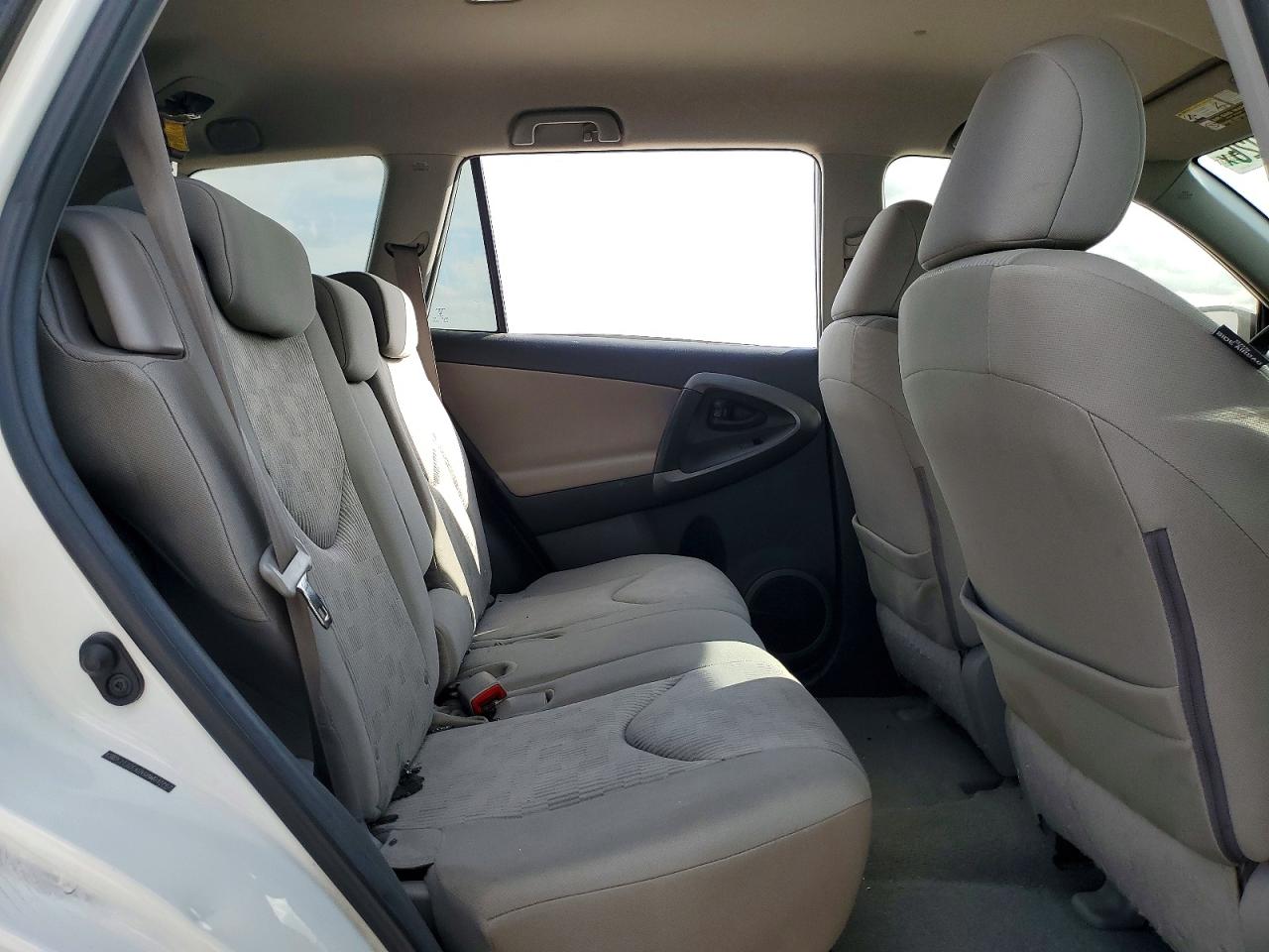 Toyota RAV4 Base