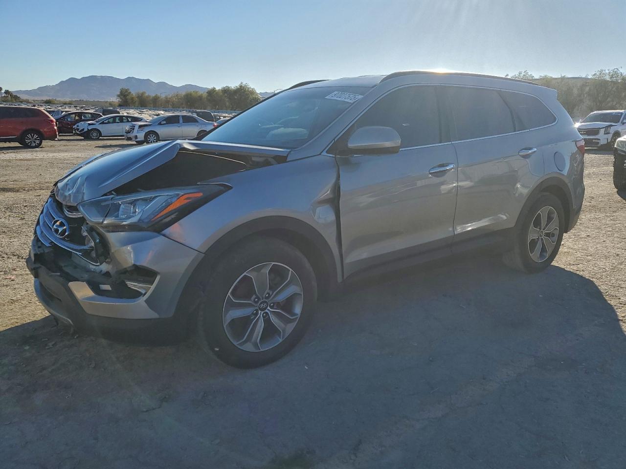 Salvage Hyundai SANTA FE Image