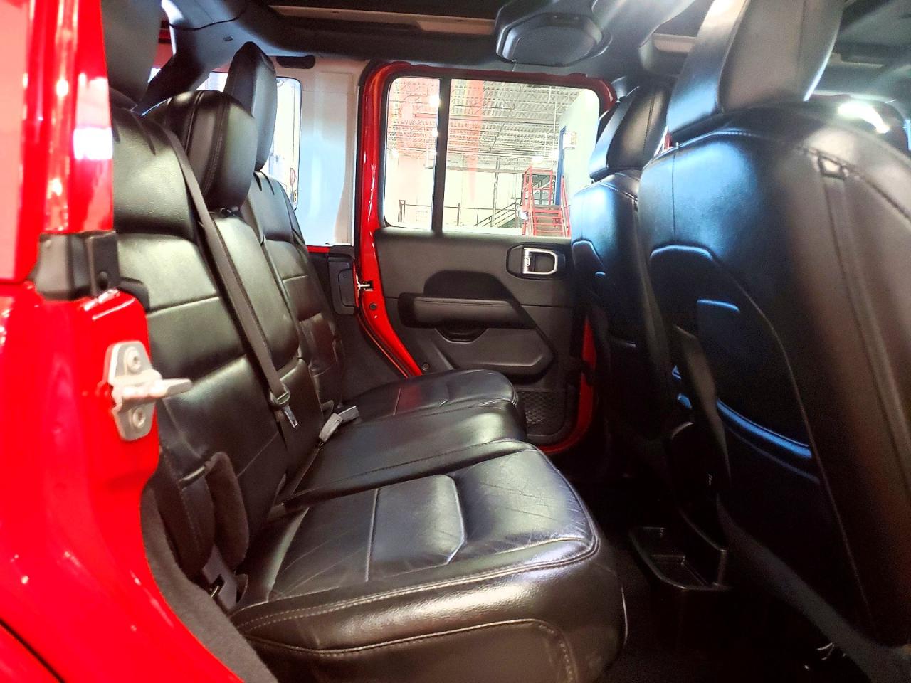 Jeep Wrangler Sahara