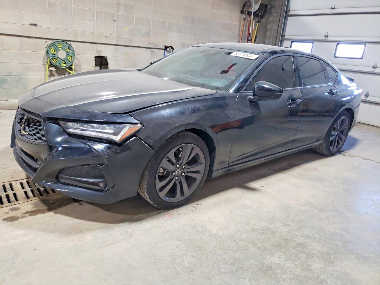 Salvage Acura TLX Image