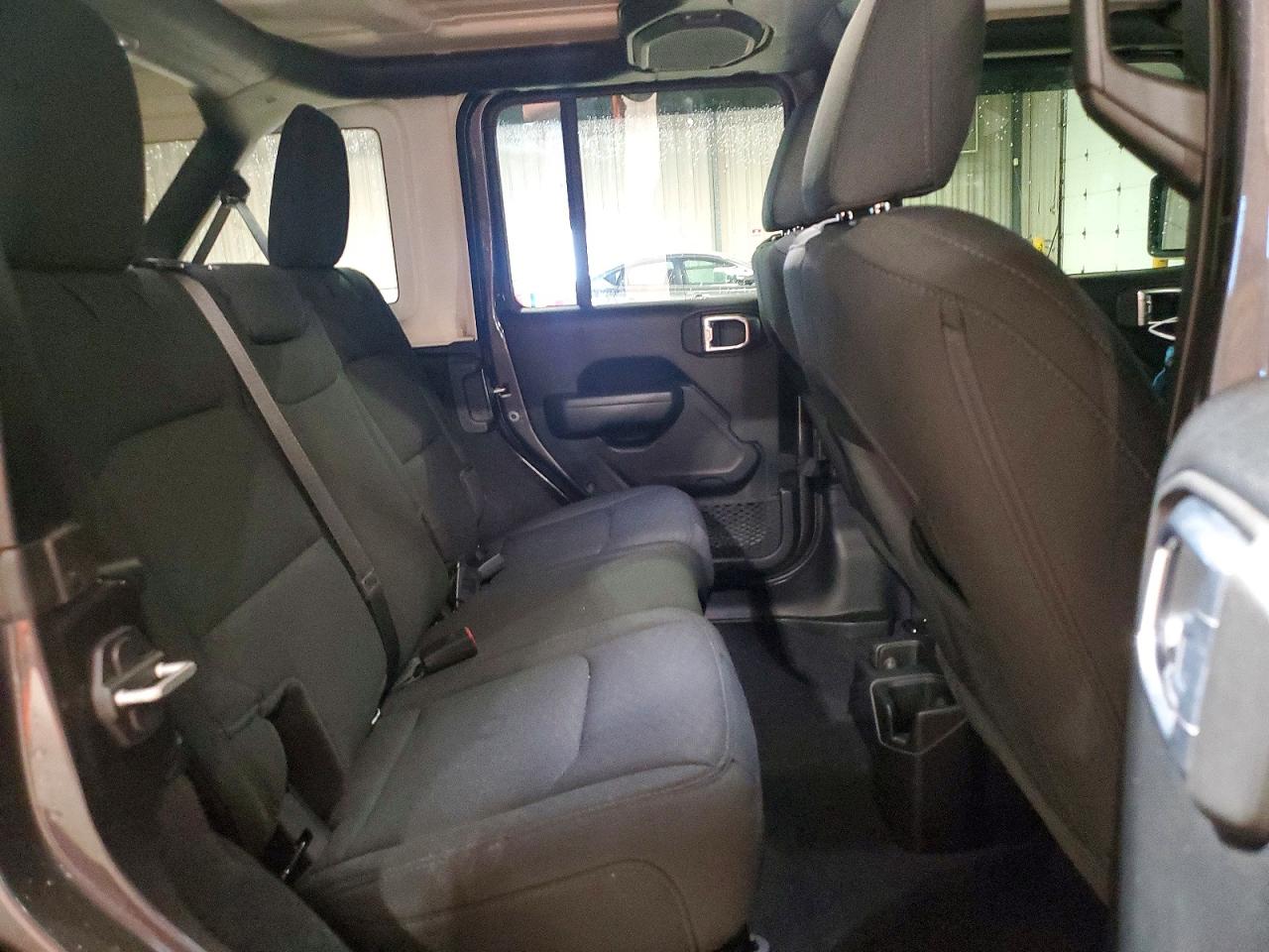 Jeep Wrangler Sport