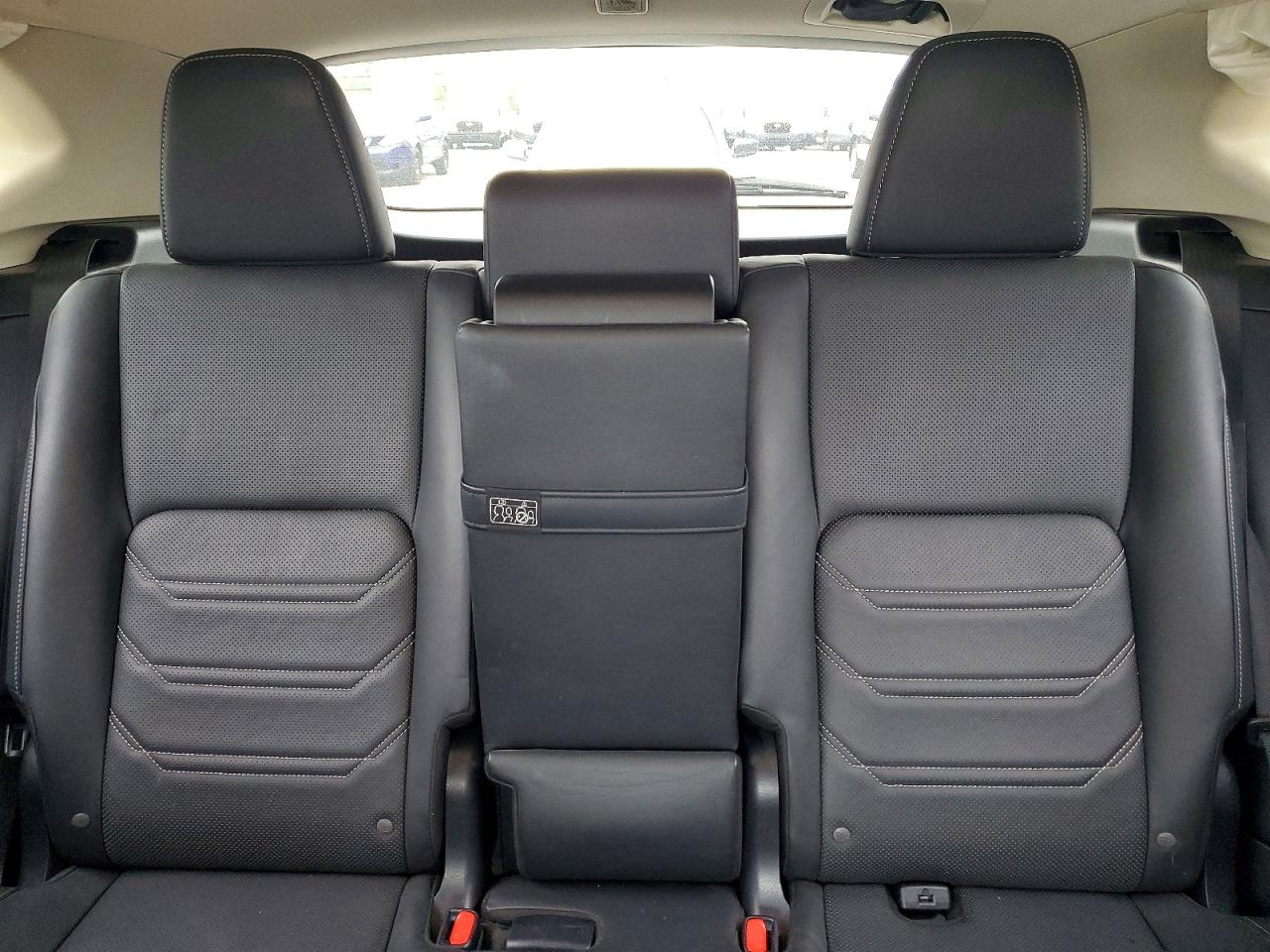 Lexus NX Base