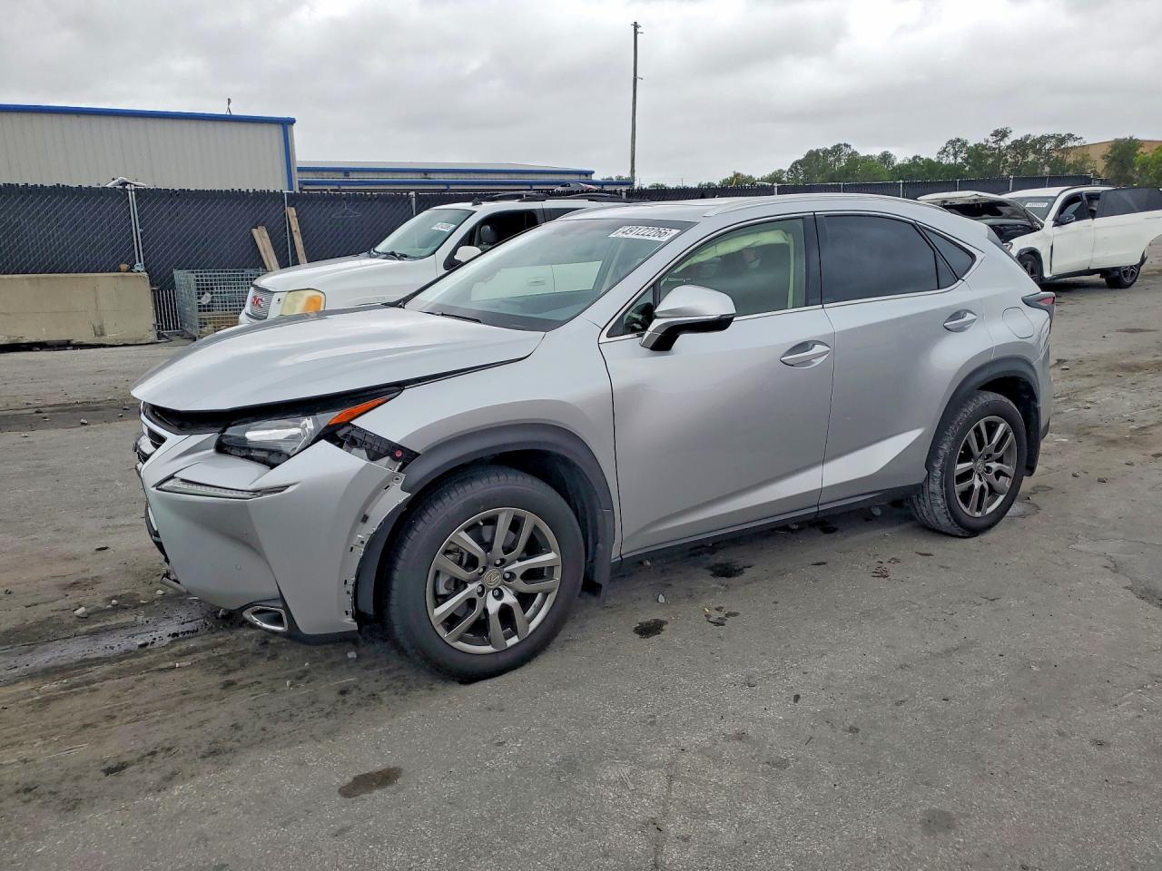 Lexus NX Base