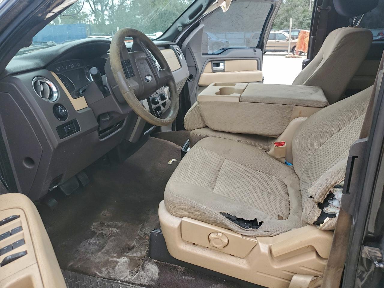 Ford F-150 Super Cab