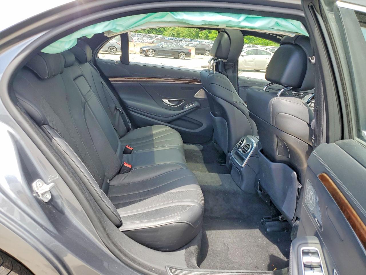 Mercedes-Benz S-Class 550 4matic