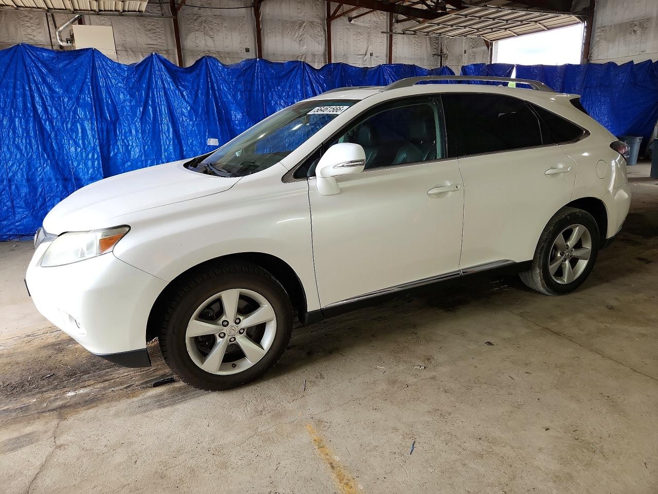 Salvage Lexus RX Image