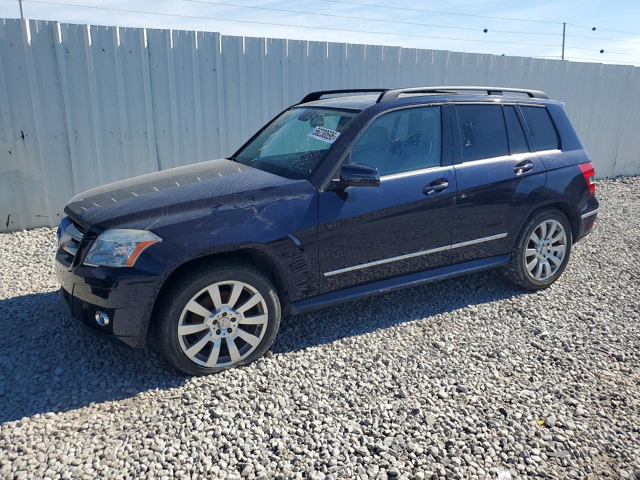 Salvage Mercedes-Benz GLK Image