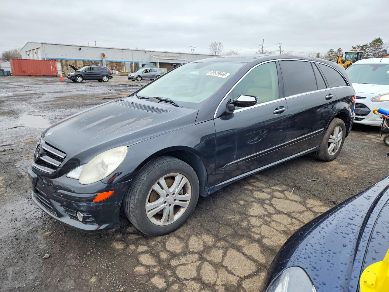 Salvage Mercedes-Benz R-Class Image