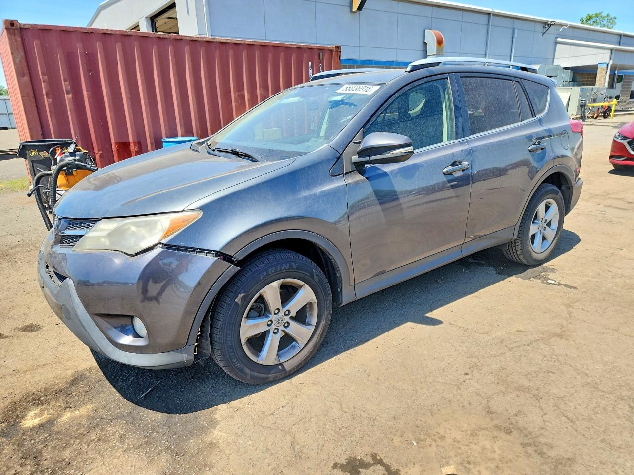 Salvage Toyota RAV4 Image