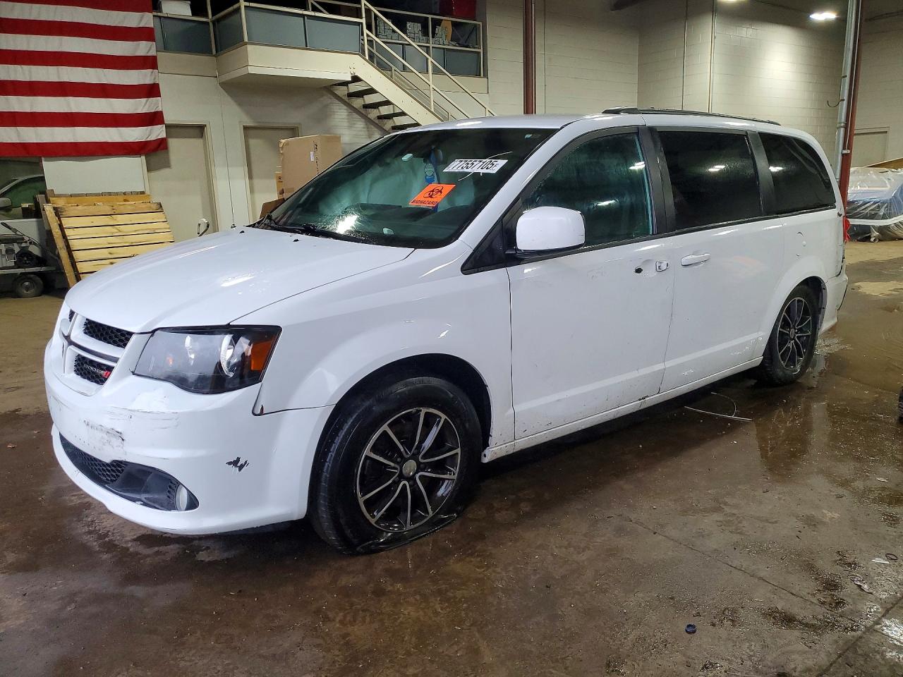 Salvage Dodge Caravan Image