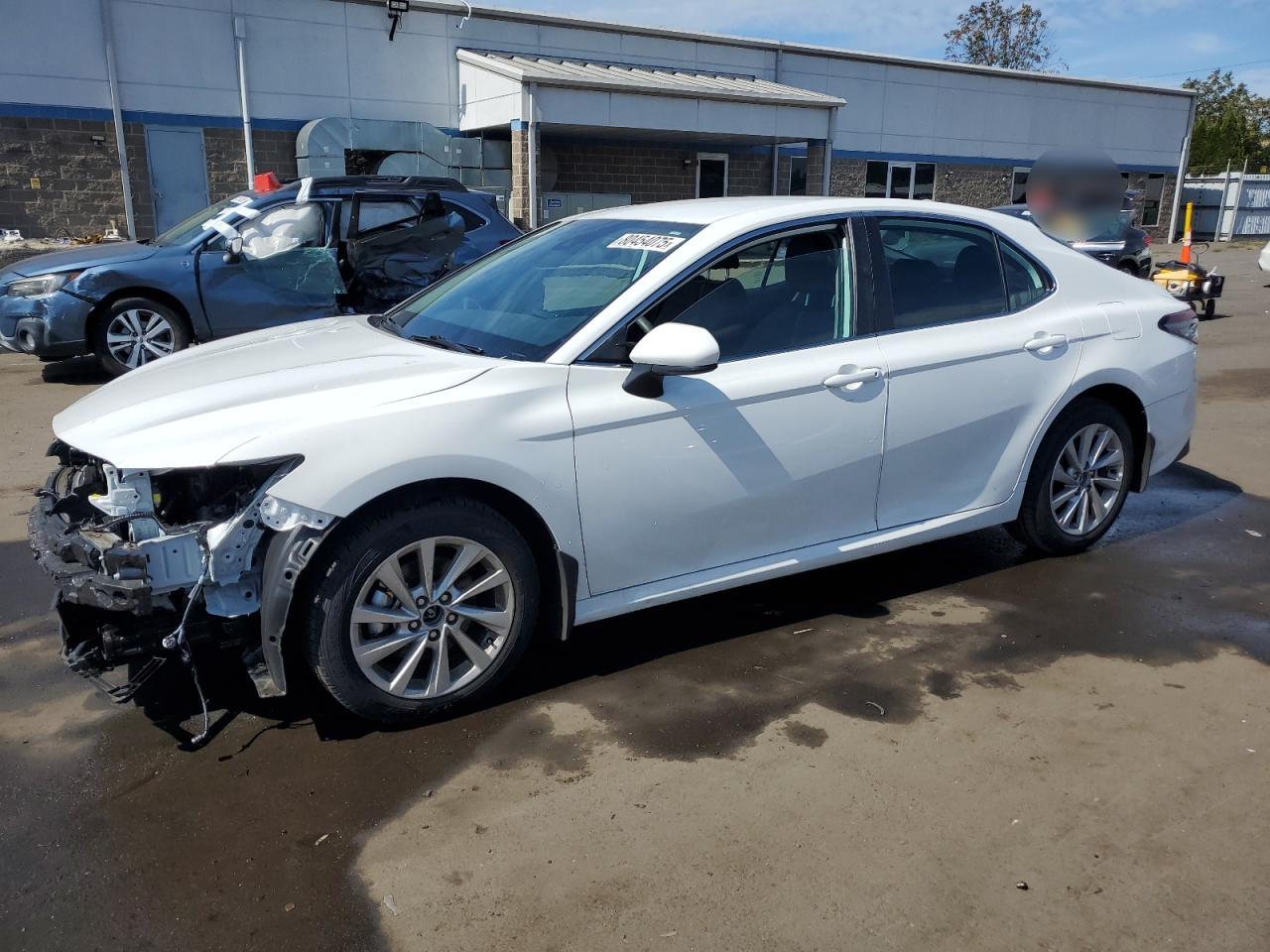 Salvage Toyota Camry Image