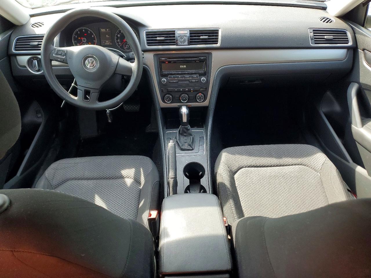 Volkswagen Passat S