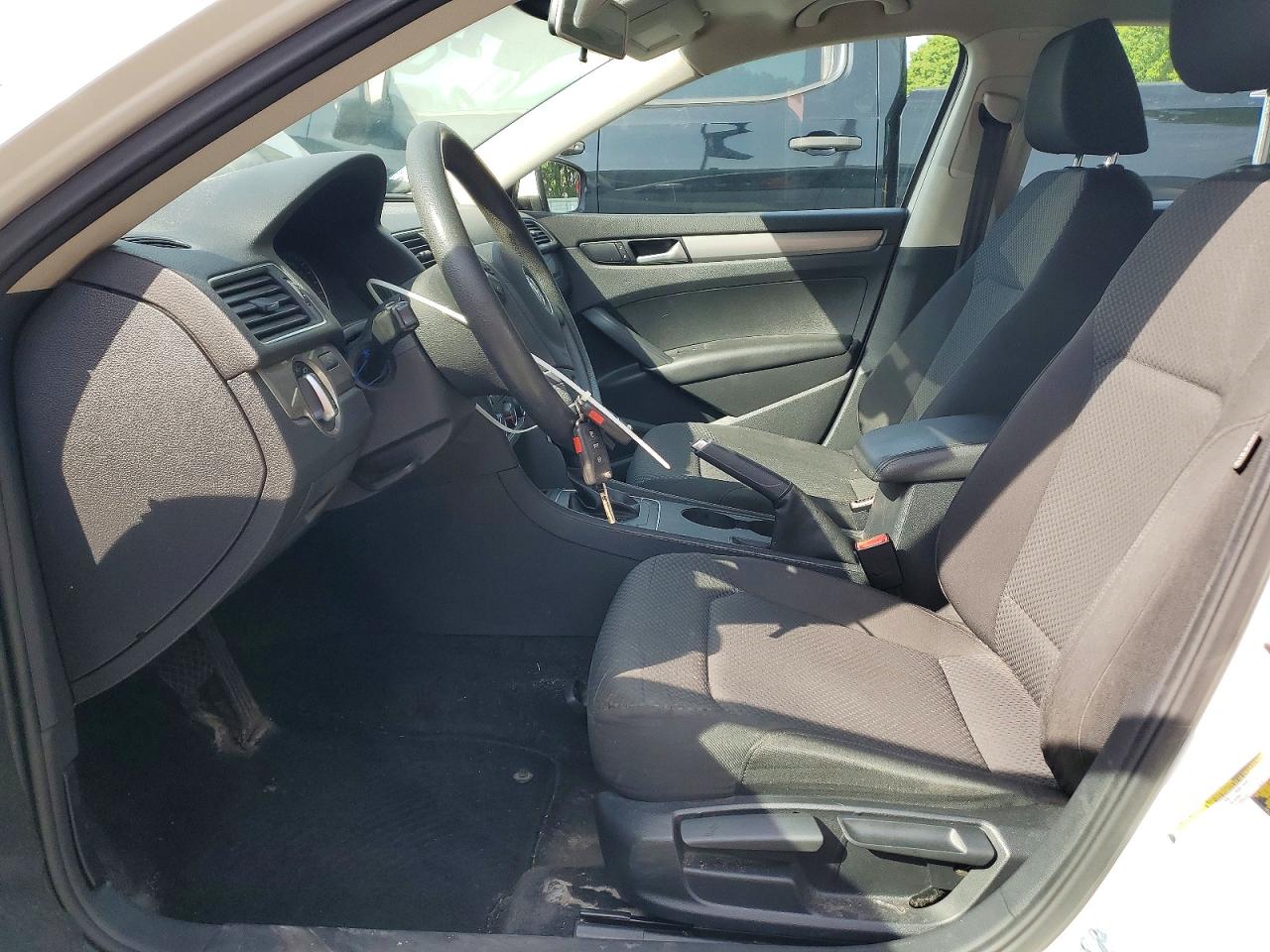 Volkswagen Passat S