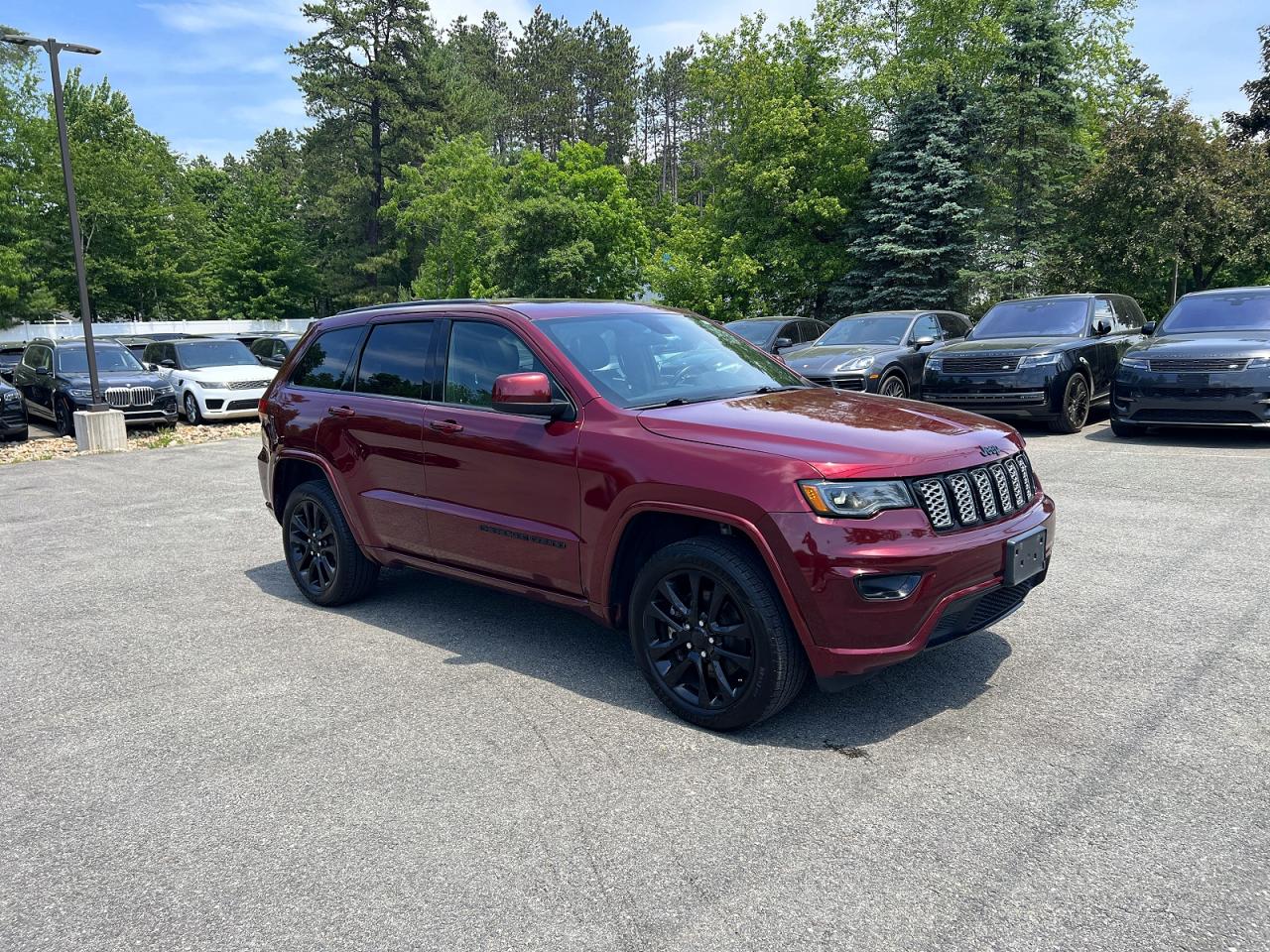 Salvage Jeep Cherokee Image