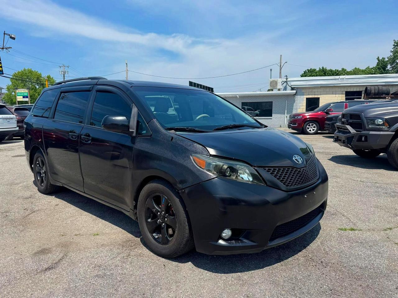 Toyota Sienna Xle 8-passenger