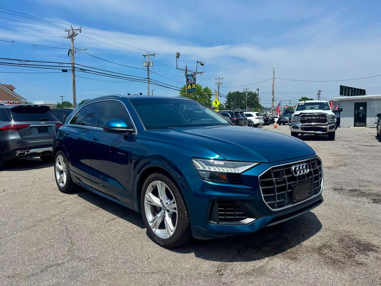 Salvage Audi Q8 Image