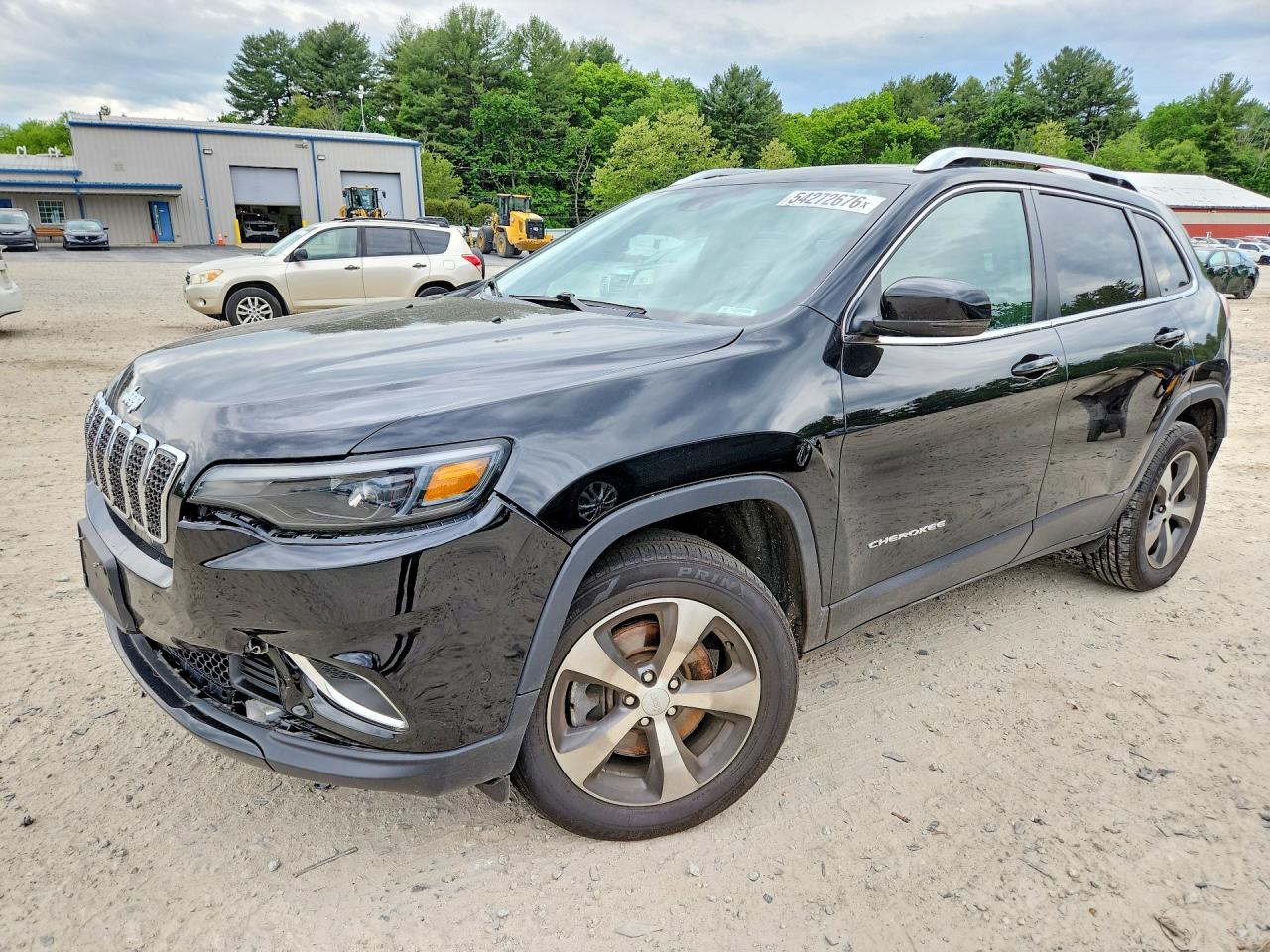 Salvage Jeep Cherokee Image