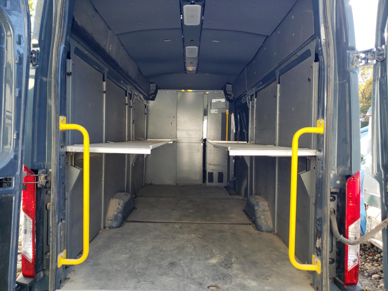 Ford Transit T-250