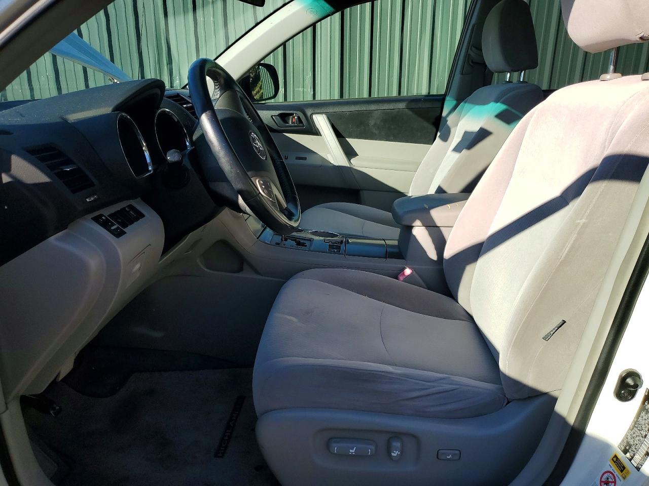 Toyota Highlander Base