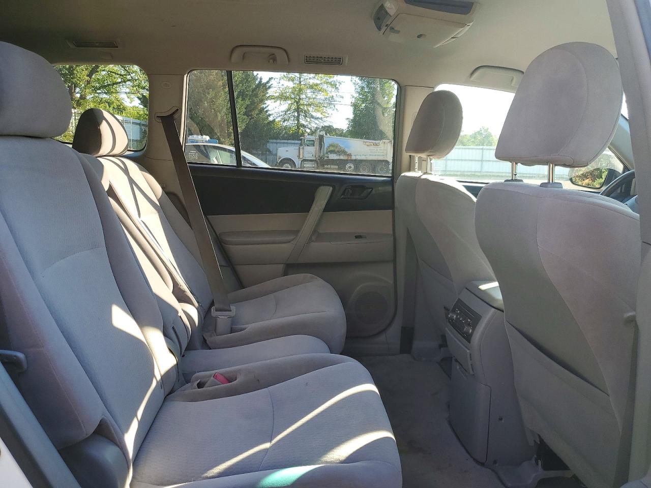 Toyota Highlander Base