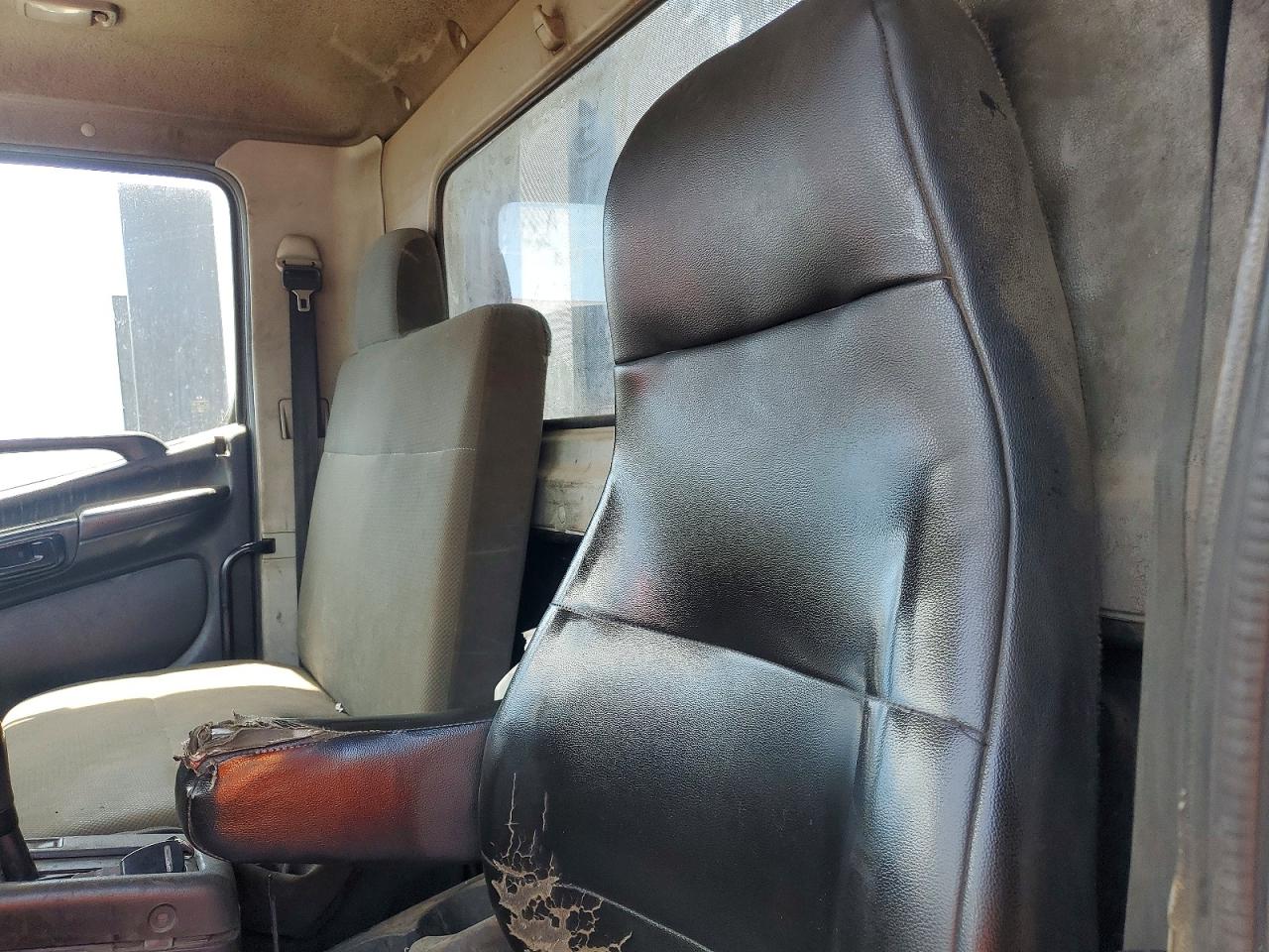 Hino 198 258 26