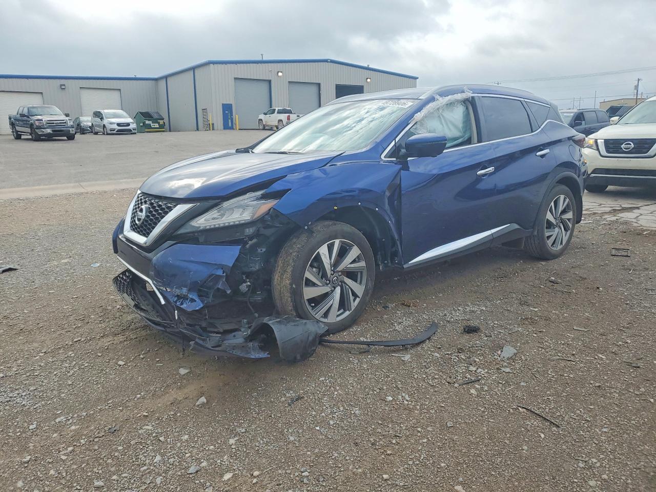 Salvage Nissan Murano Image
