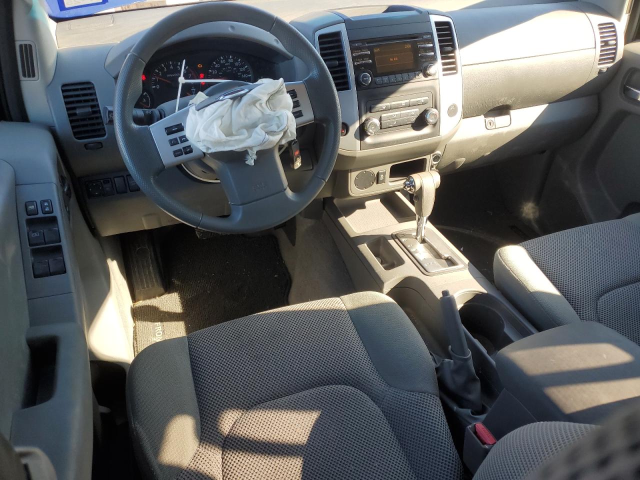 Nissan Frontier S