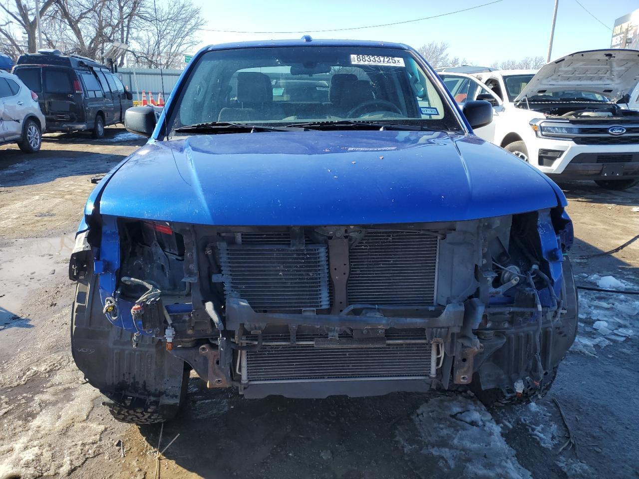 Nissan Frontier S