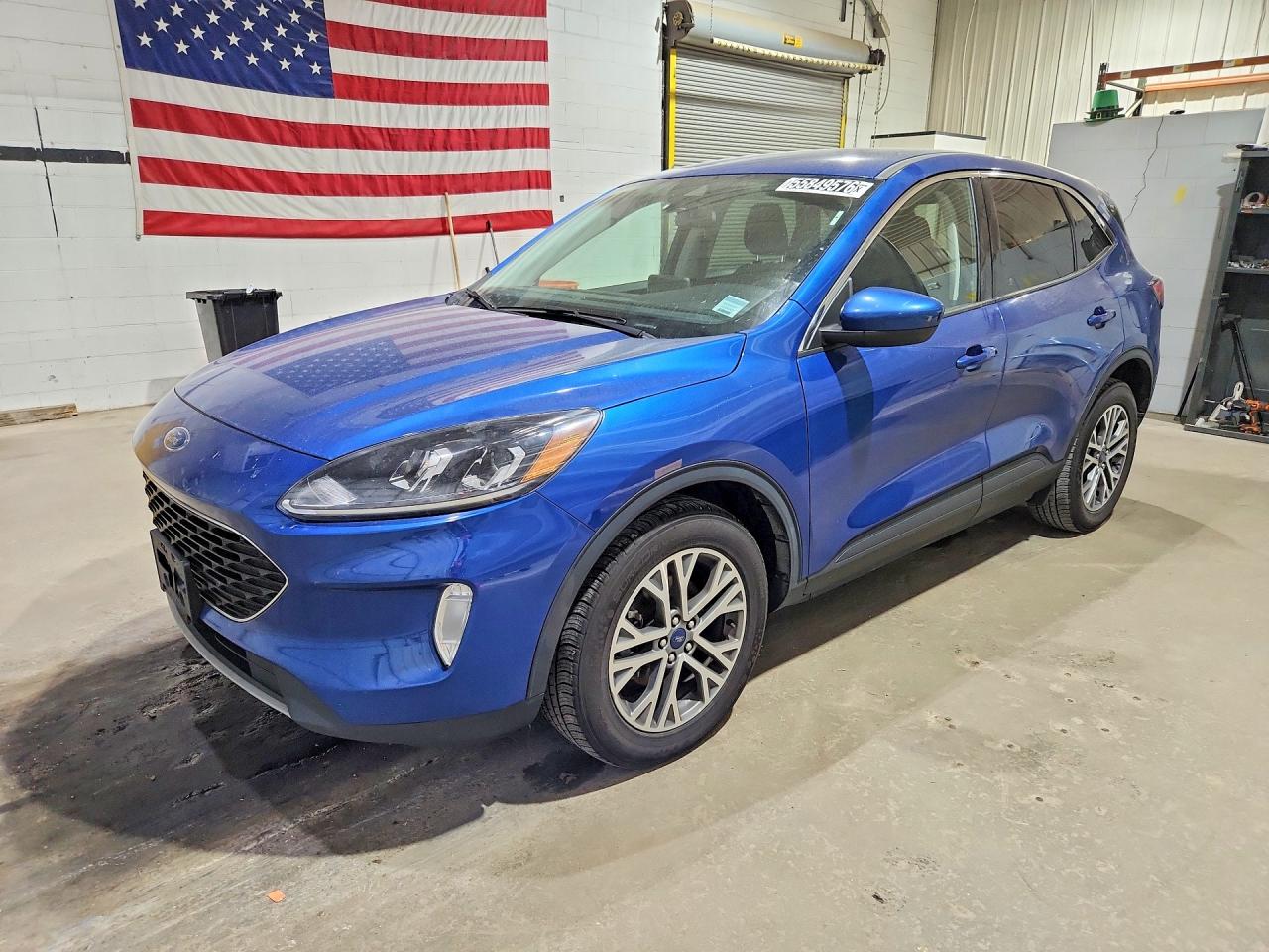 Salvage Ford Escape Image