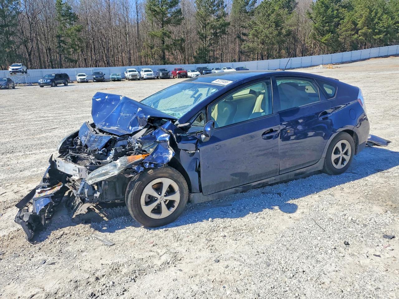 Salvage Toyota Prius Image