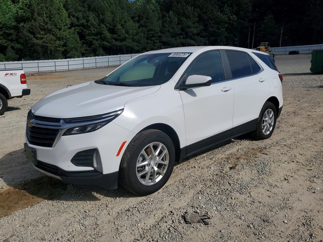 Salvage Chevrolet Equinox Image